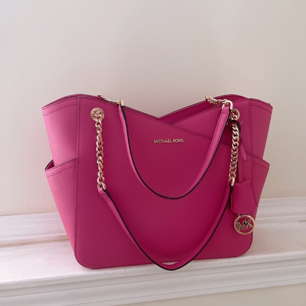 Micheal Kors purse